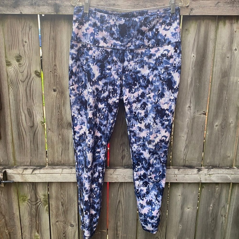 Giam cut out leggings sz. L